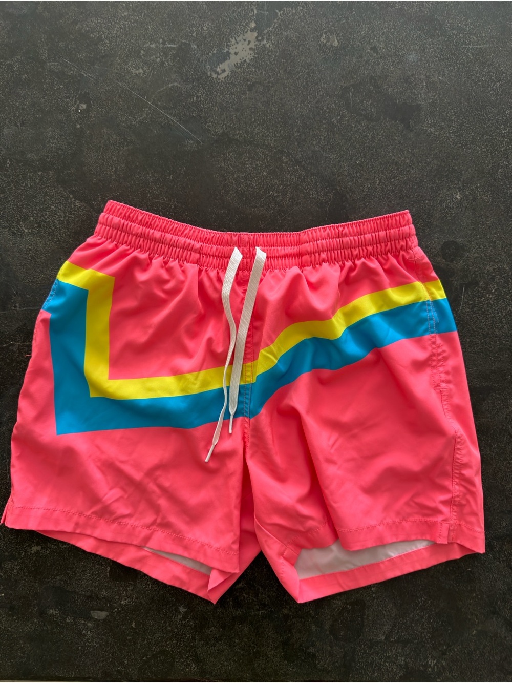 chubbies medium 5.5” Pink Swim Trunks with Blue and Yellow Chevron